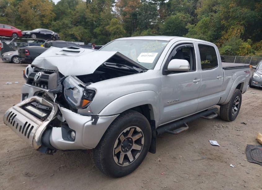 Photo 2 of 2012 Toyota Tacoma BASE V6 (VIN 3TMMU4FNXCM039938)