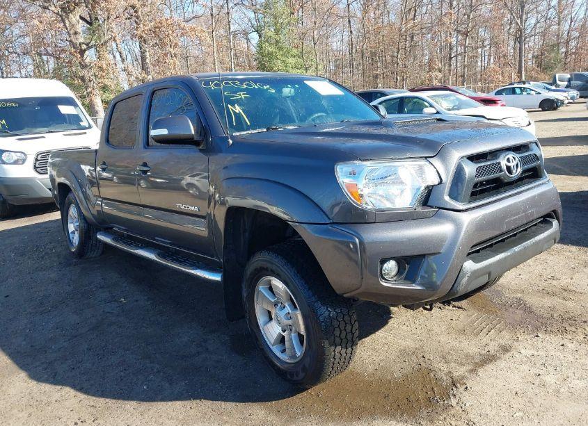 2013 Toyota Tacoma DOUBLE CAB LONG BED (VIN 3TMMU4FNXDM051010) main photo