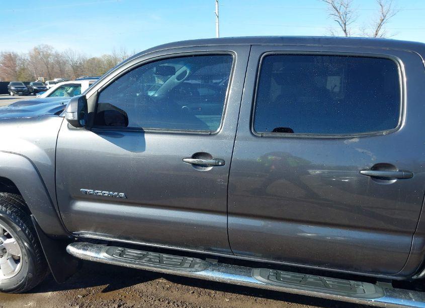 Photo 14 of 2013 Toyota Tacoma DOUBLE CAB LONG BED (VIN 3TMMU4FNXDM051010)