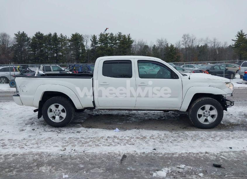 Photo 13 of 2015 Toyota Tacoma DOUBLE CAB LONG BED (VIN 3TMMU4FNXFM076198)