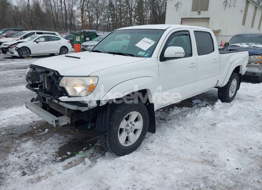 Photo 2 of 2015 Toyota Tacoma DOUBLE CAB LONG BED (VIN 3TMMU4FNXFM076198)
