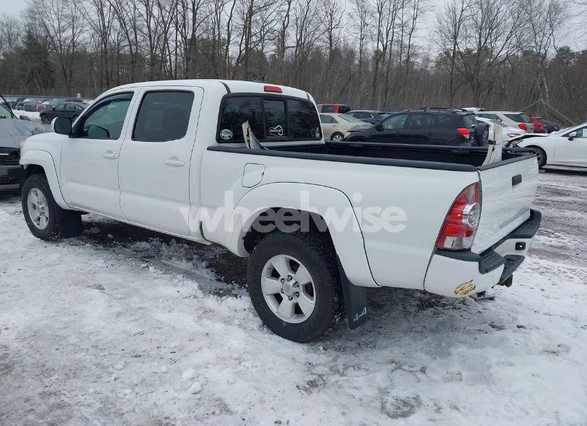 Photo 3 of 2015 Toyota Tacoma DOUBLE CAB LONG BED (VIN 3TMMU4FNXFM076198)