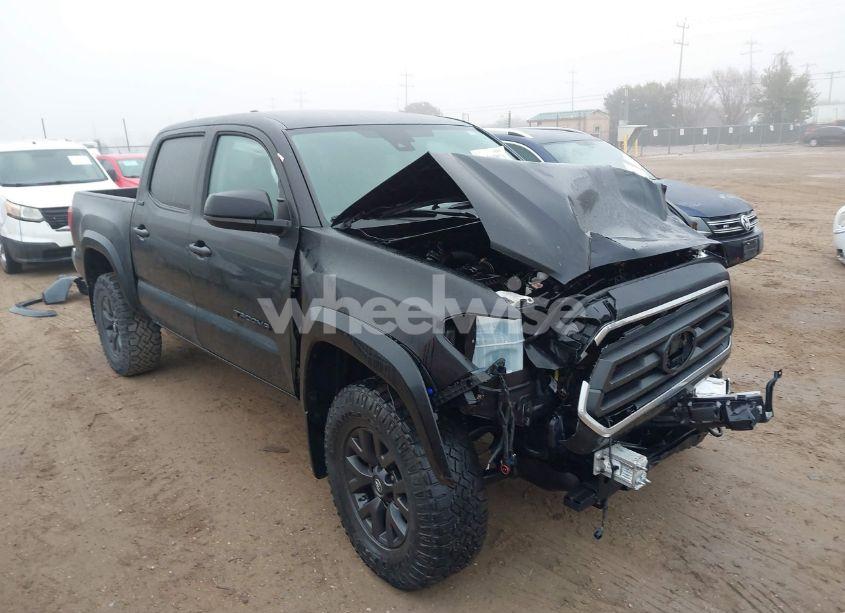 2021 Toyota Tacoma SR5 (VIN 3TYAX5GN0MT011893) main photo