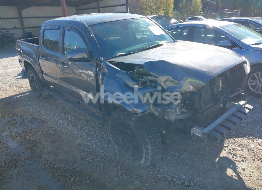 2022 Toyota Tacoma SR (VIN 3TYAX5GN1NT034178) main photo