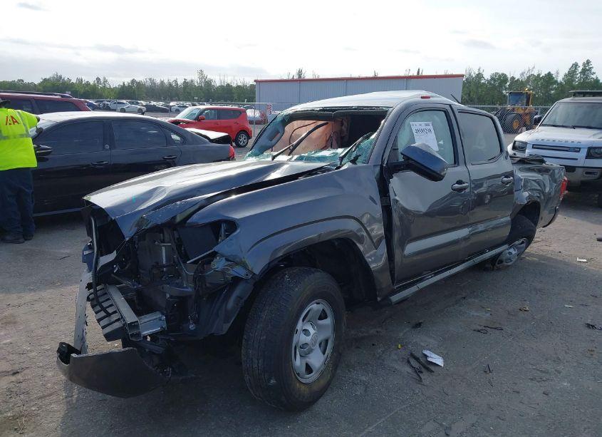 Photo 2 of 2022 Toyota Tacoma SR (VIN 3TYAX5GN2NT045092)