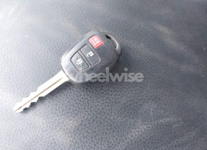 Photo 11 of 2021 Toyota Tacoma SR (VIN 3TYAX5GN3MT015565)