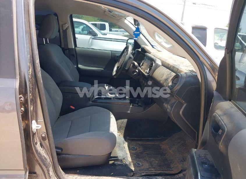 Photo 5 of 2021 Toyota Tacoma SR (VIN 3TYAX5GN3MT015565)