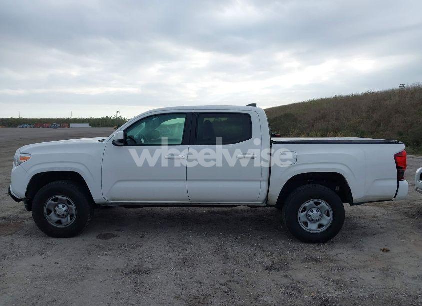 Photo 14 of 2022 Toyota Tacoma SR (VIN 3TYAX5GN3NT048695)