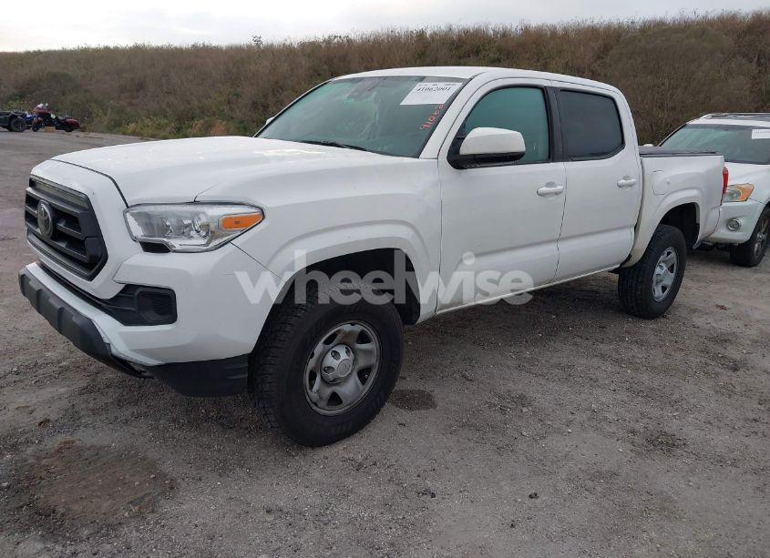 Photo 2 of 2022 Toyota Tacoma SR (VIN 3TYAX5GN3NT048695)