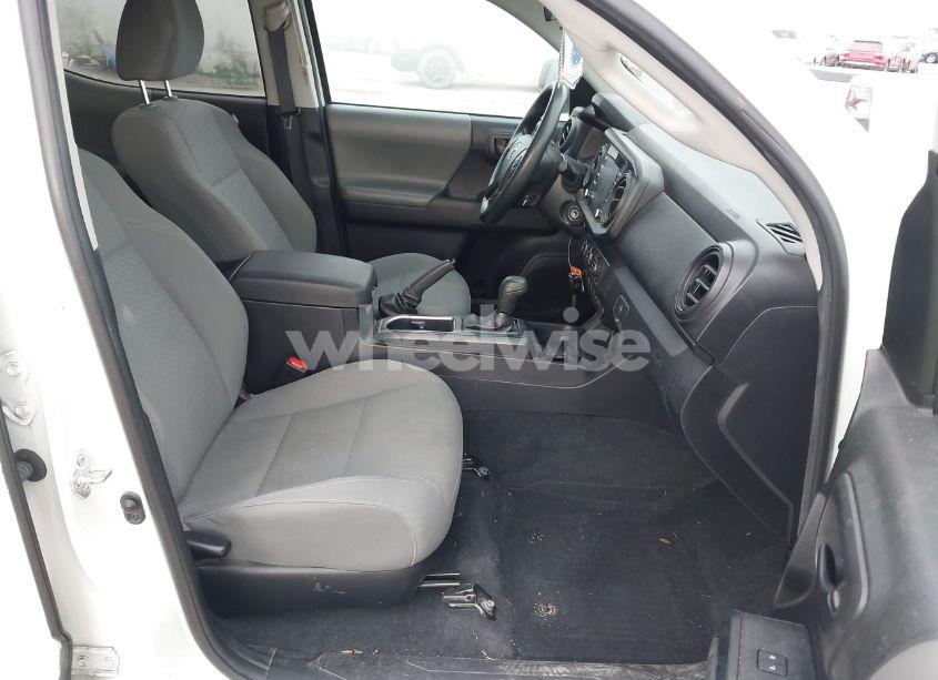 Photo 5 of 2022 Toyota Tacoma SR (VIN 3TYAX5GN3NT048695)