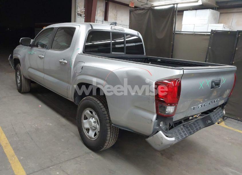 Photo 3 of 2022 Toyota Tacoma SR (VIN 3TYAX5GN4NT037799)