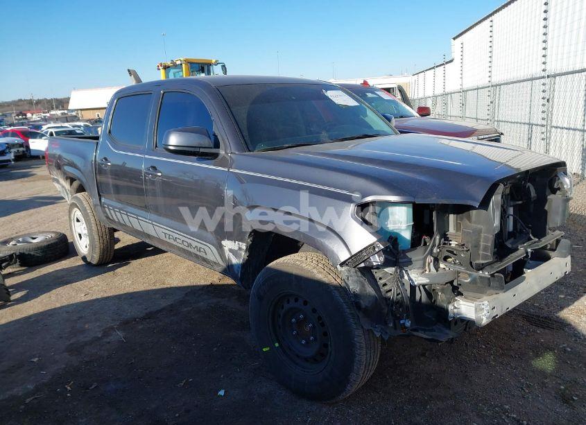 2022 Toyota Tacoma SR (VIN 3TYAX5GN4NT043196) main photo