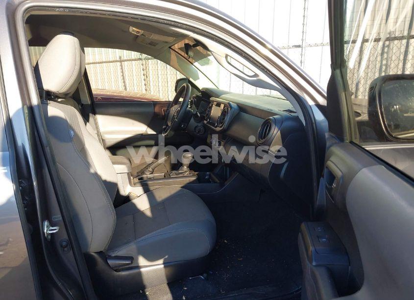 Photo 5 of 2022 Toyota Tacoma SR (VIN 3TYAX5GN4NT043196)