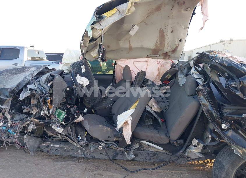 Photo 14 of 2022 Toyota Tacoma SR (VIN 3TYAX5GN5NT036564)