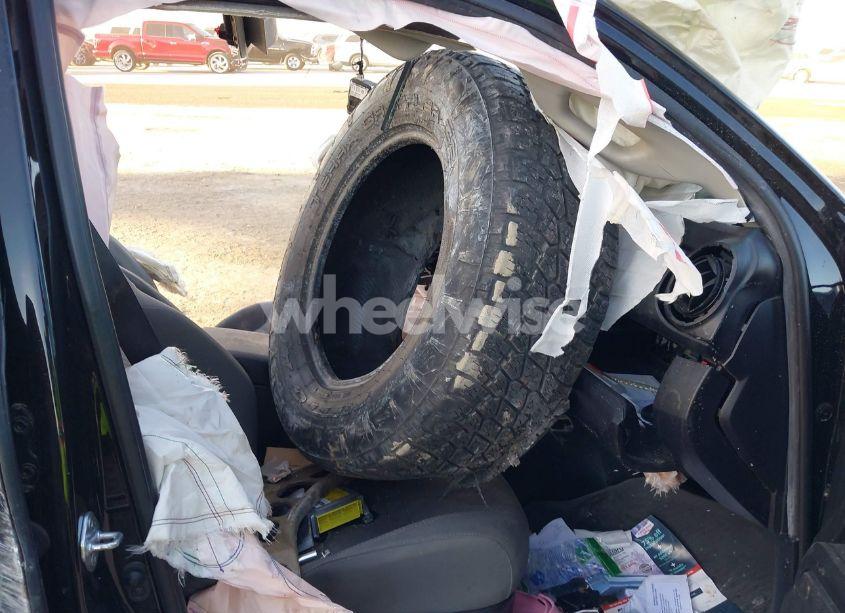 Photo 5 of 2022 Toyota Tacoma SR (VIN 3TYAX5GN5NT036564)