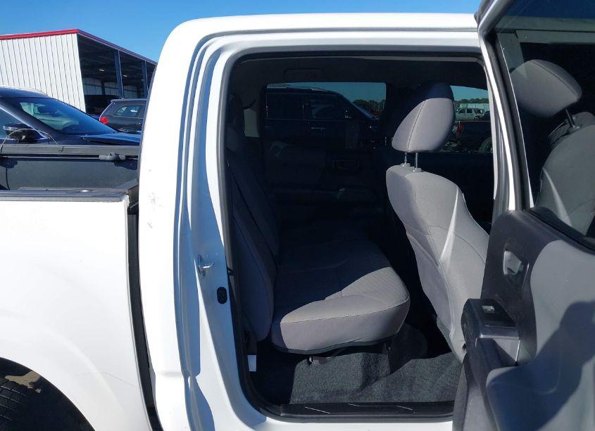 Photo 8 of 2021 Toyota Tacoma SR (VIN 3TYAX5GN6MT012580)
