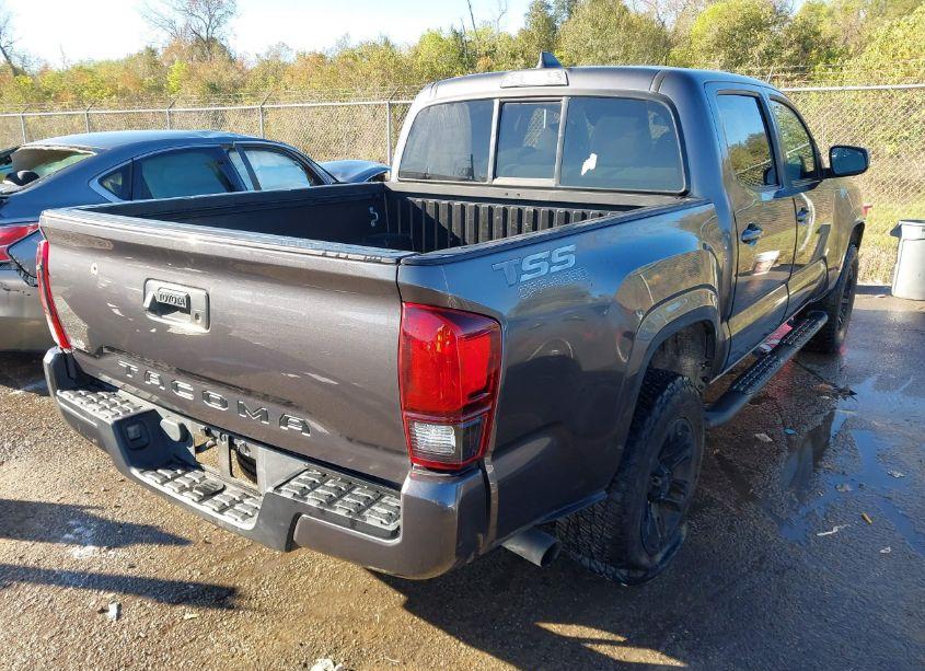 Photo 4 of 2021 Toyota Tacoma SR (VIN 3TYAX5GN6MT032747)