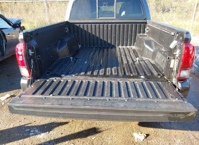 Photo 8 of 2021 Toyota Tacoma SR (VIN 3TYAX5GN6MT032747)