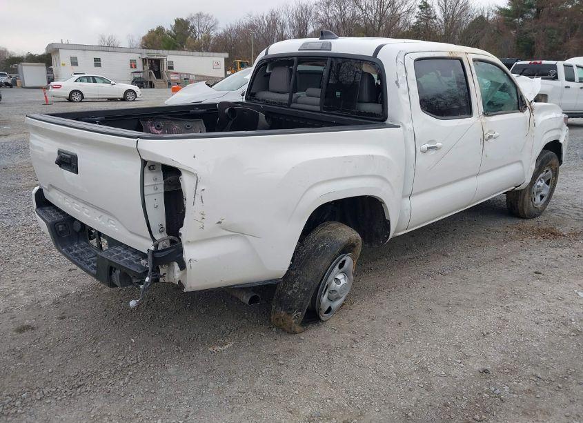 Photo 4 of 2022 Toyota Tacoma SR (VIN 3TYAX5GN6NT045032)
