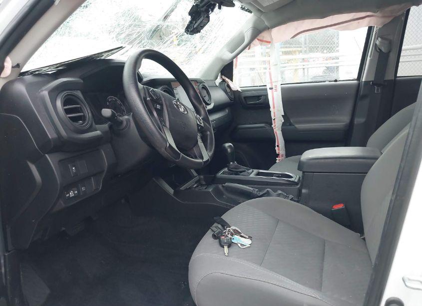 Photo 5 of 2022 Toyota Tacoma SR (VIN 3TYAX5GN6NT045032)