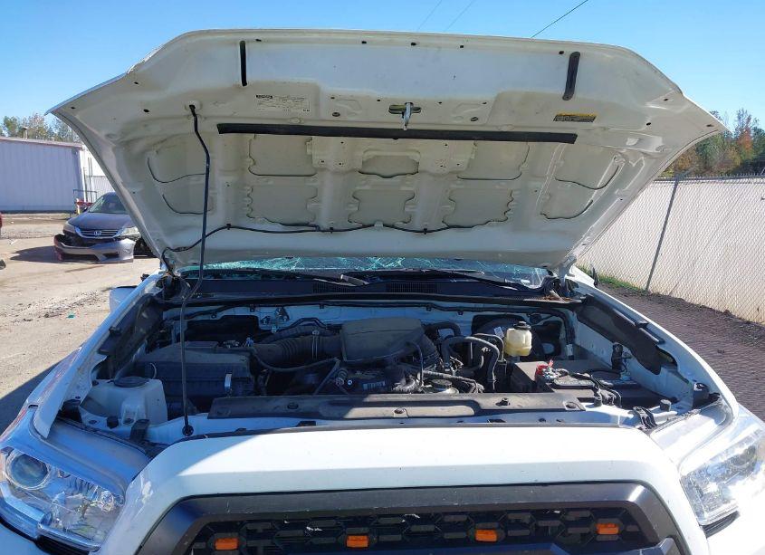 Photo 10 of 2022 Toyota Tacoma SR (VIN 3TYAX5GN8NT046246)