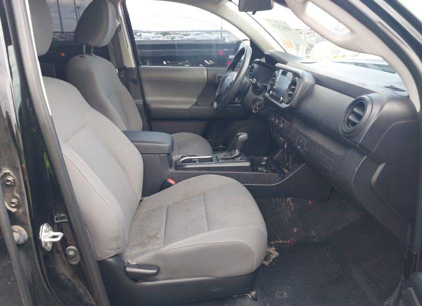 Photo 5 of 2021 Toyota Tacoma SR (VIN 3TYAX5GNXMT011626)