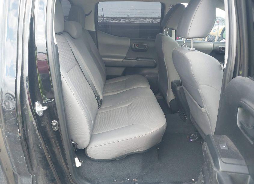 Photo 8 of 2021 Toyota Tacoma SR (VIN 3TYAX5GNXMT011626)