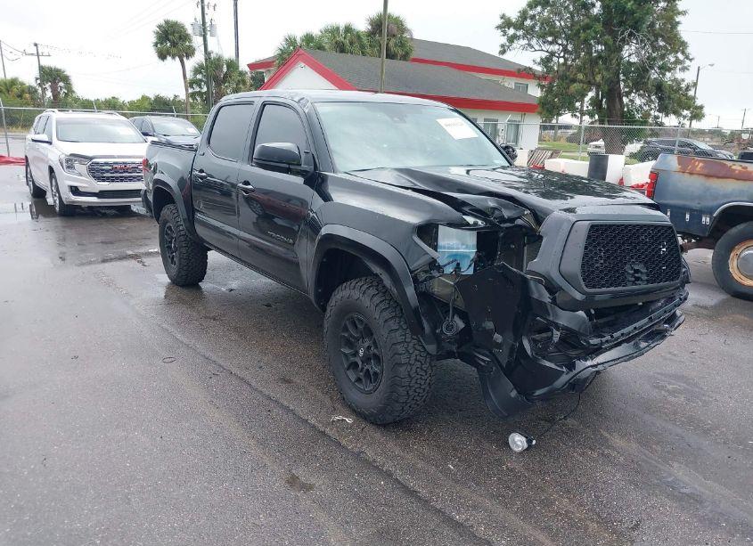 2022 Toyota Tacoma SR5 V6 (VIN 3TYCZ5AN0NT081410) main photo