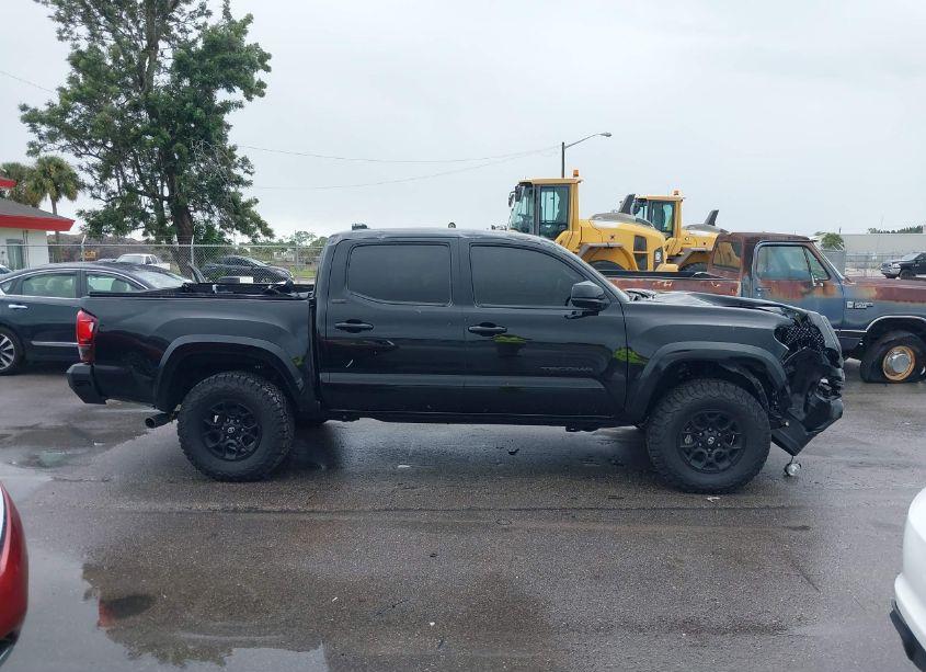 Photo 14 of 2022 Toyota Tacoma SR5 V6 (VIN 3TYCZ5AN0NT081410)