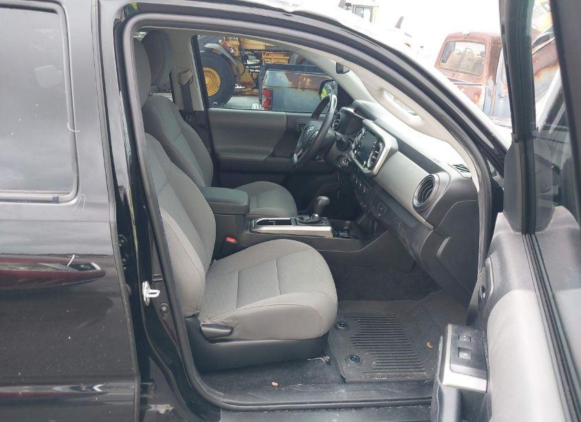 Photo 5 of 2022 Toyota Tacoma SR5 V6 (VIN 3TYCZ5AN0NT081410)