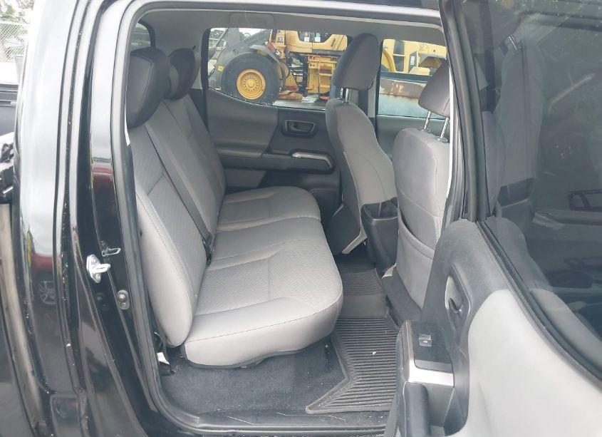 Photo 8 of 2022 Toyota Tacoma SR5 V6 (VIN 3TYCZ5AN0NT081410)