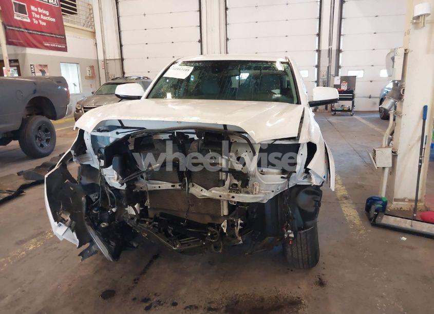 Photo 13 of 2022 Toyota Tacoma SR5 V6 (VIN 3TYCZ5AN0NT083898)