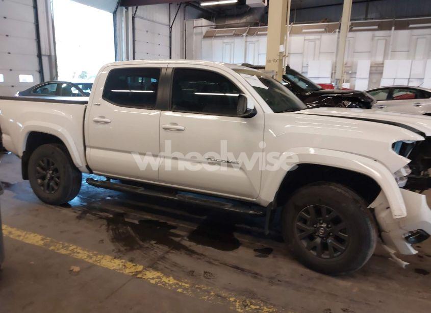 Photo 14 of 2022 Toyota Tacoma SR5 V6 (VIN 3TYCZ5AN0NT083898)