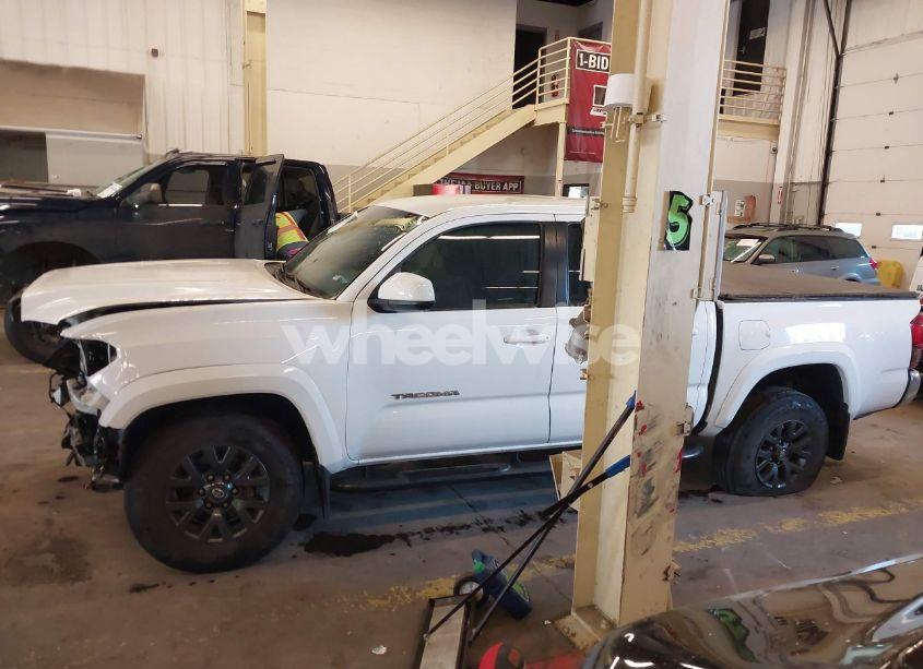 Photo 15 of 2022 Toyota Tacoma SR5 V6 (VIN 3TYCZ5AN0NT083898)