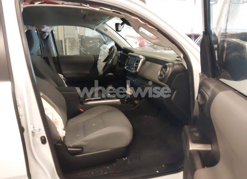 Photo 5 of 2022 Toyota Tacoma SR5 V6 (VIN 3TYCZ5AN0NT083898)
