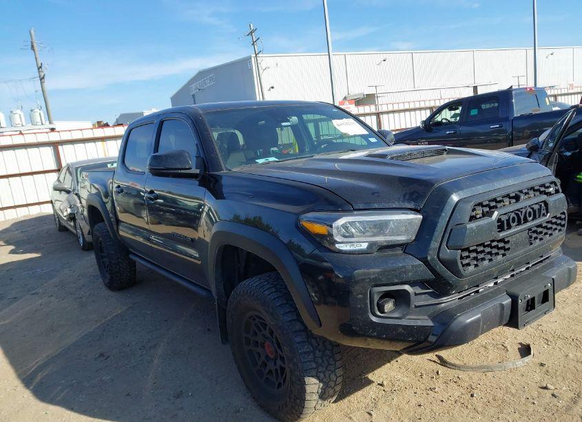 2022 Toyota Tacoma TRD PRO (VIN 3TYCZ5AN1NT066933) main photo