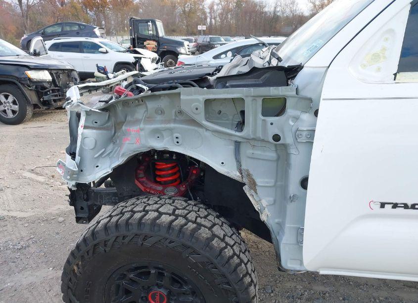 Photo 17 of 2022 Toyota Tacoma TRD PRO (VIN 3TYCZ5AN2NT064978)