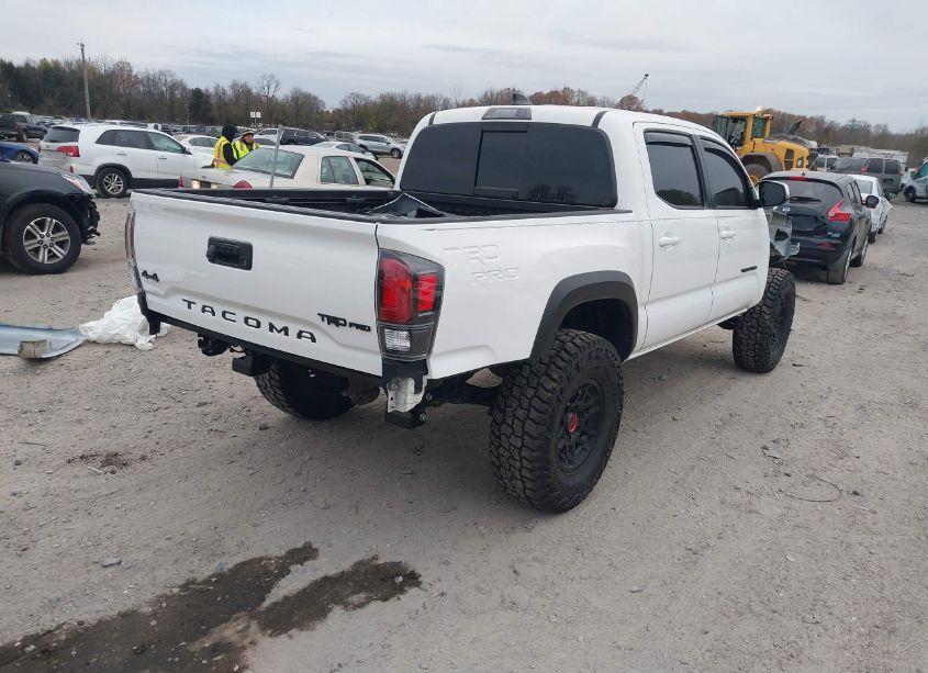 Photo 4 of 2022 Toyota Tacoma TRD PRO (VIN 3TYCZ5AN2NT064978)