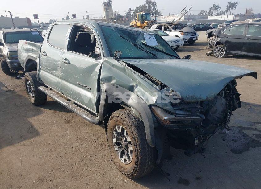 2022 Toyota Tacoma TRD OFF ROAD (VIN 3TYCZ5AN2NT096491) main photo
