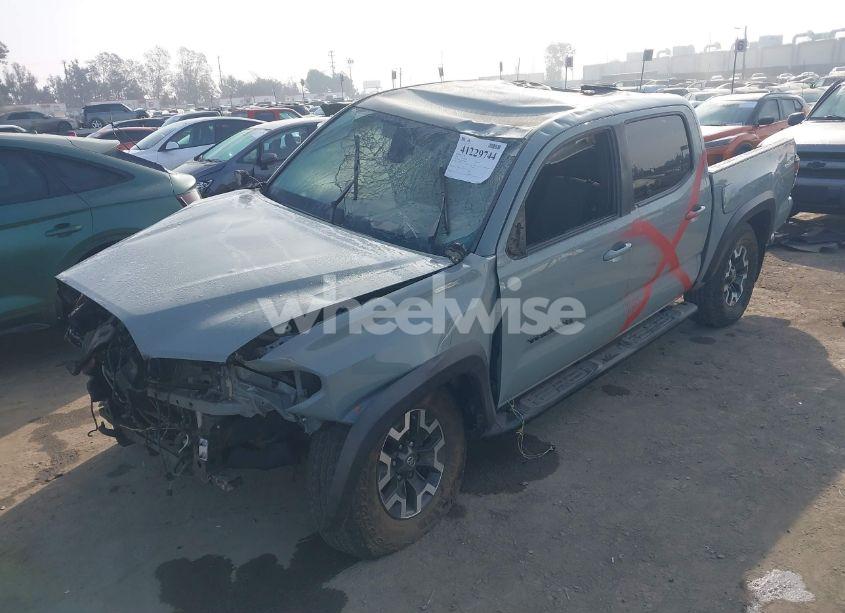 Photo 2 of 2022 Toyota Tacoma TRD OFF ROAD (VIN 3TYCZ5AN2NT096491)