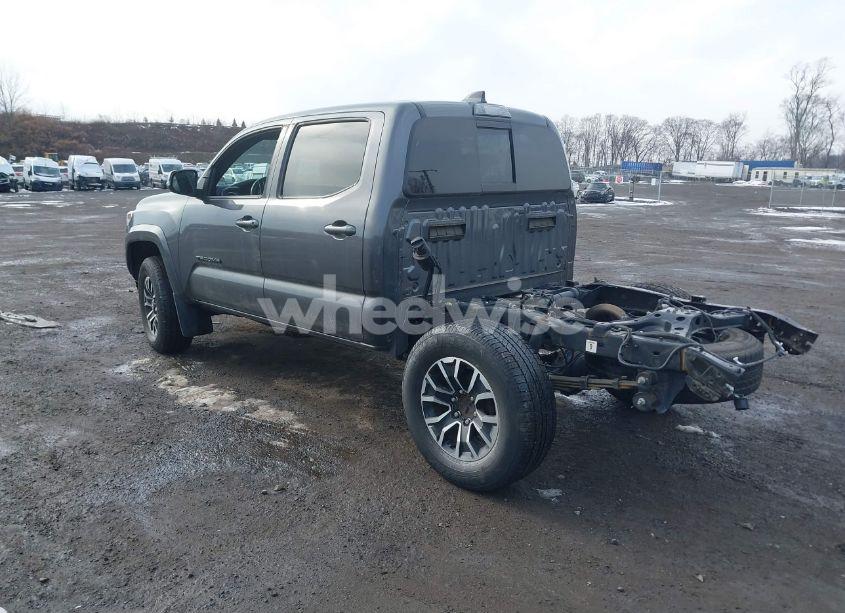 Photo 3 of 2021 Toyota Tacoma TRD SPORT (VIN 3TYCZ5AN3MT023421)