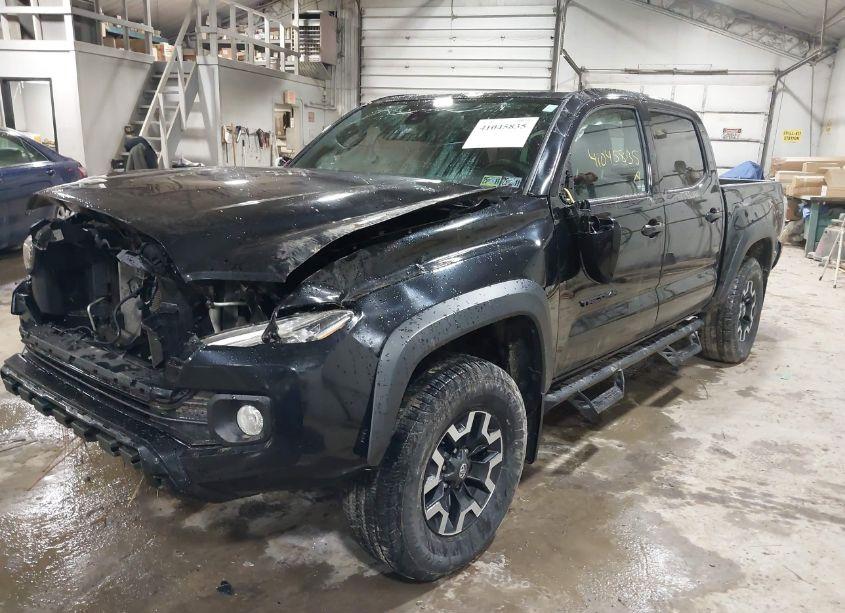Photo 2 of 2021 Toyota Tacoma TRD OFF-ROAD (VIN 3TYCZ5AN4MT013044)