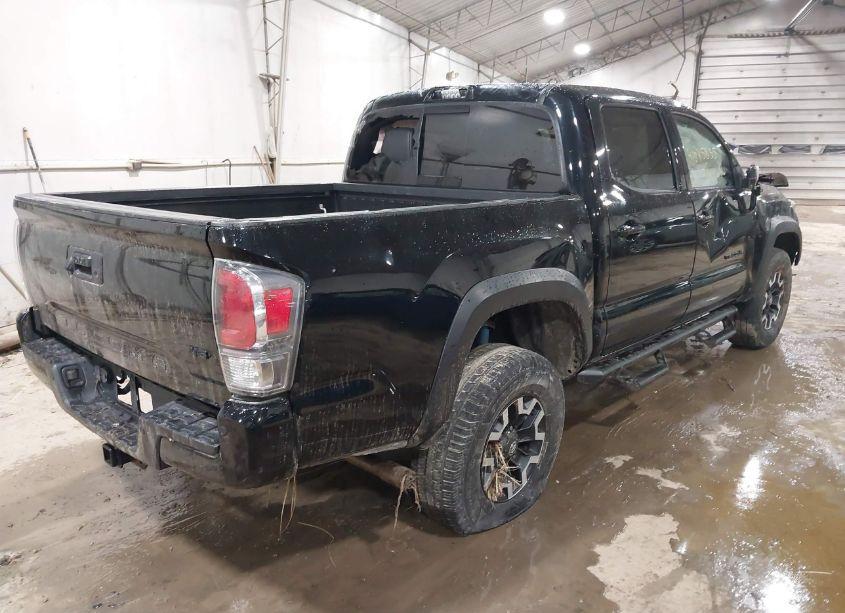 Photo 4 of 2021 Toyota Tacoma TRD OFF-ROAD (VIN 3TYCZ5AN4MT013044)