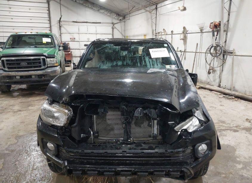 Photo 6 of 2021 Toyota Tacoma TRD OFF-ROAD (VIN 3TYCZ5AN4MT013044)