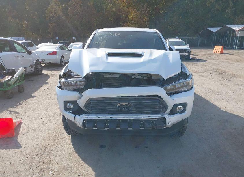 Photo 13 of 2021 Toyota Tacoma TRD SPORT (VIN 3TYCZ5AN4MT022584)