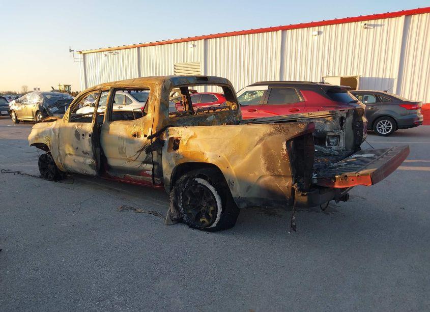 Photo 3 of 2021 Toyota Tacoma TRD OFF-ROAD (VIN 3TYCZ5AN5MT007477)