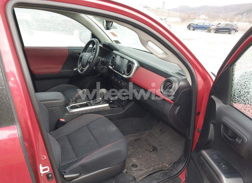 Photo 5 of 2021 Toyota Tacoma SR5 V6 (VIN 3TYCZ5AN5MT037059)