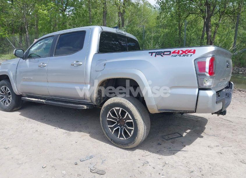 Photo 3 of 2022 Toyota Tacoma SR V6/SR5 V6/TRD OFF ROAD/TRD PRO/TRD SPORT (VIN 3TYCZ5AN6NT053966)