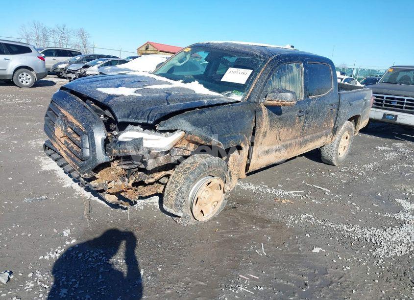 Photo 2 of 2022 Toyota Tacoma SR V6 (VIN 3TYCZ5AN6NT074090)
