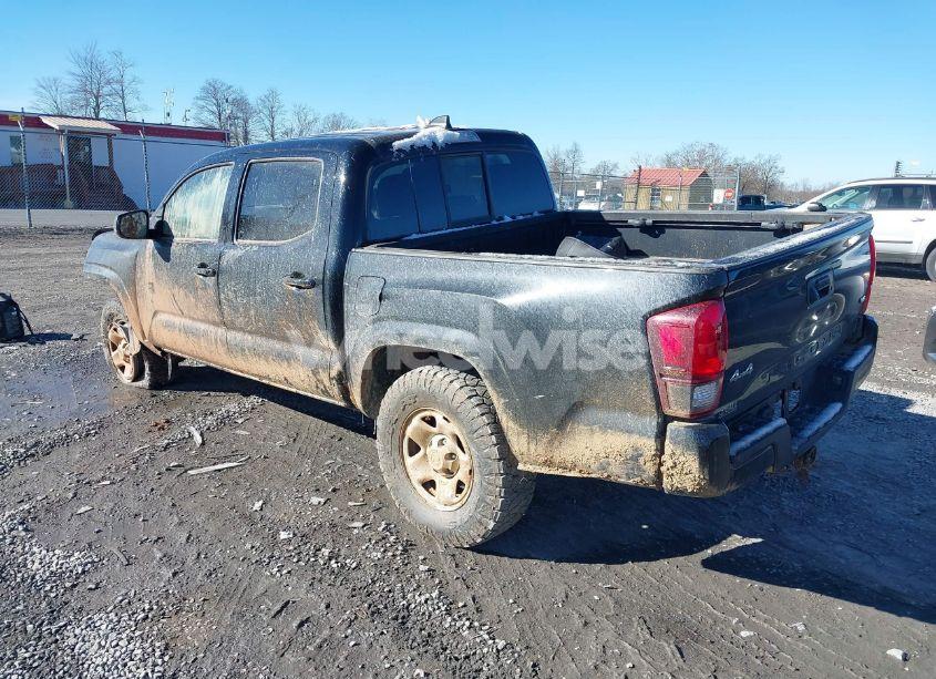 Photo 3 of 2022 Toyota Tacoma SR V6 (VIN 3TYCZ5AN6NT074090)